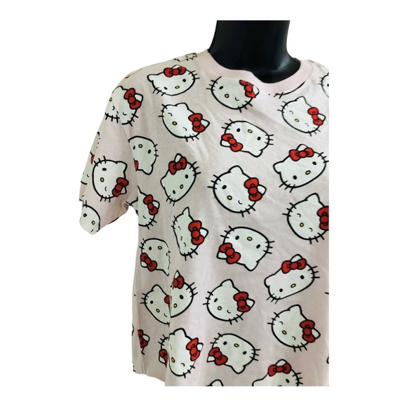 Hello Kitty Light pink short sleeve cropped graphic print t-shirt size small new - Picture 7 of 14